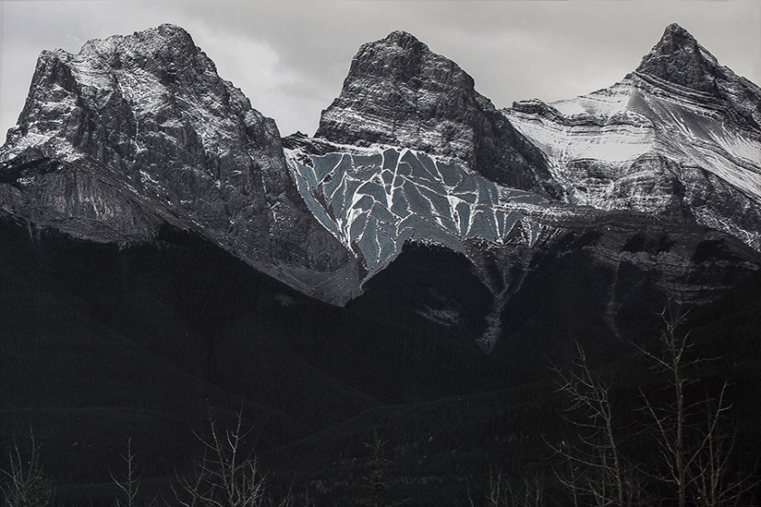 http://www.makisale.mirunadragan.com/files/gimgs/th-12_Dragan11_TheMountainsAreMirrors6-web.jpg