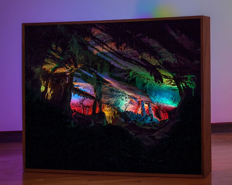http://www.makisale.mirunadragan.com/files/gimgs/th-28_IMG_9069_LightboxCave_W.jpg